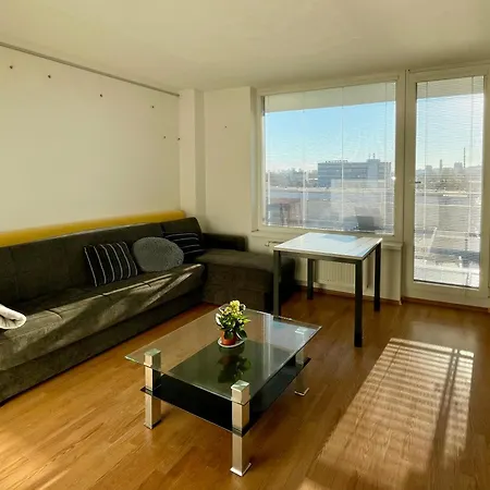 Sunny Near The Center شقة براتسيلافا