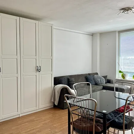 Sunny Near The Center Lejlighed *